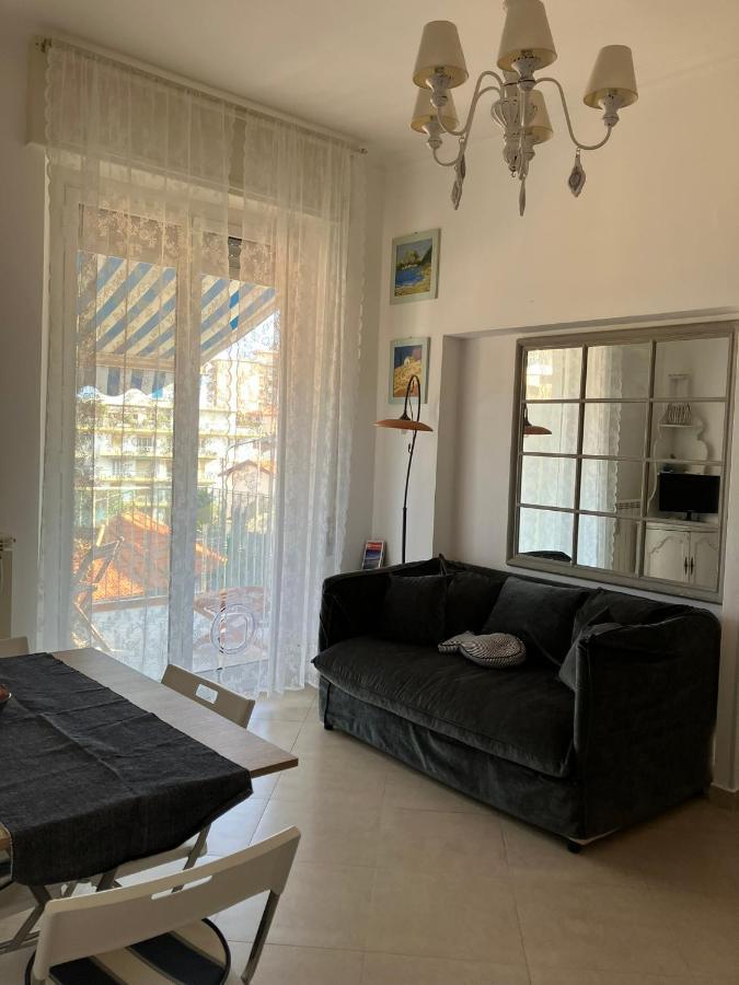 Appartamento Aria Di Mare Sanremo Esterno foto